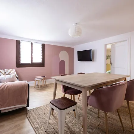 Holiday home Pomme D'api